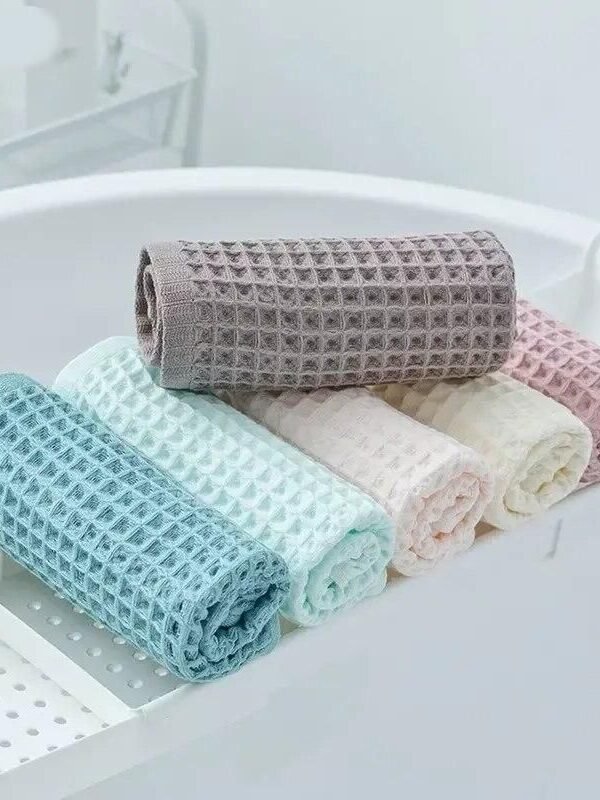 Luxurious 100% Cotton Waffle Plaid Face Towel for All Ages