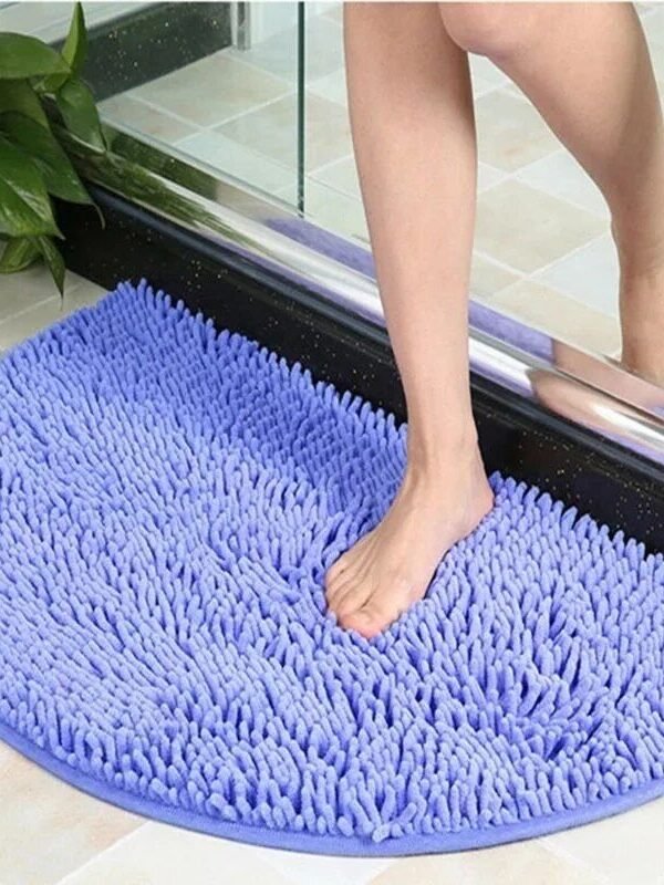 Luxurious Chenille Semi-Circle Bath Mat - Non-Slip, Absorbent & Soft Floor Rug